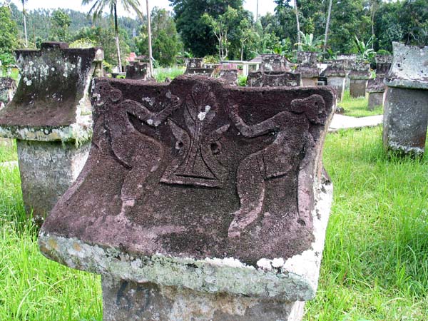 07 Waruga