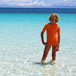 Antoine dans les eaux cristallines de Pamilacan.